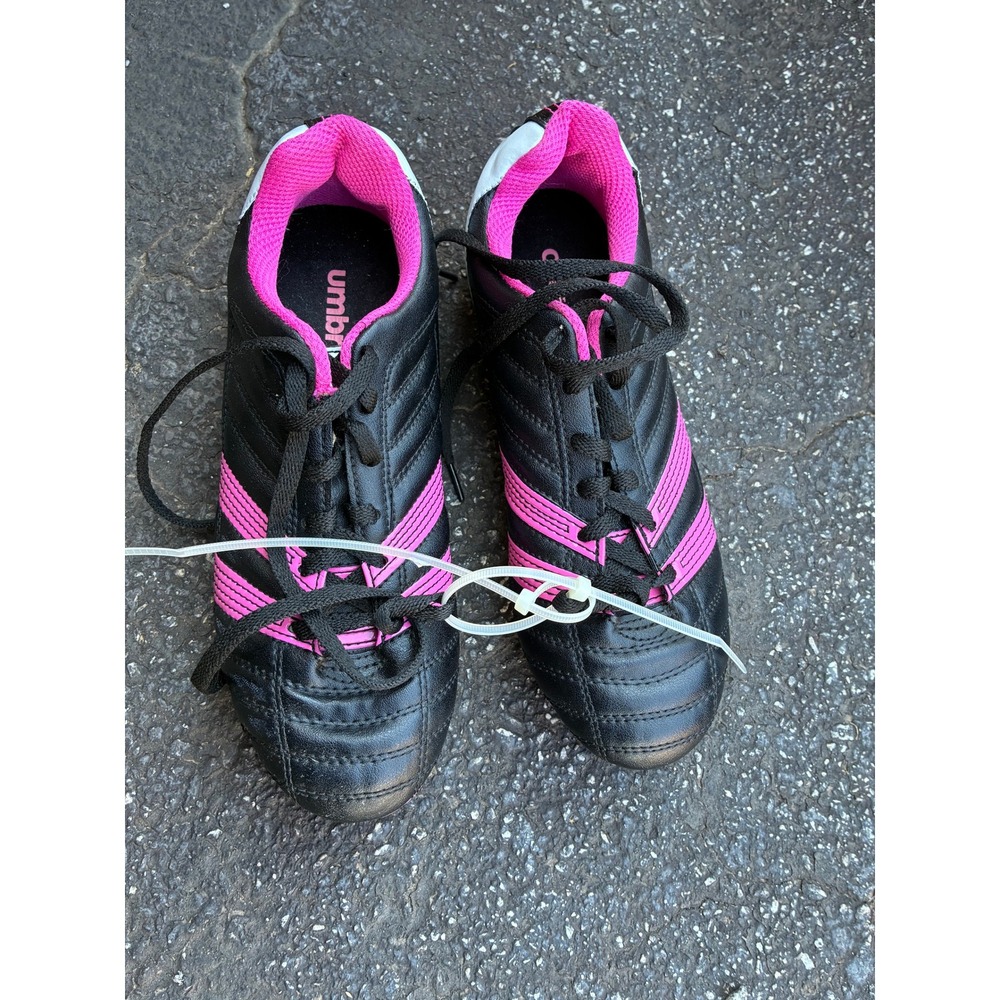 Umbro Corsica Engage Soccer Cleats Black Pink White Kids Size 6 WFW00324